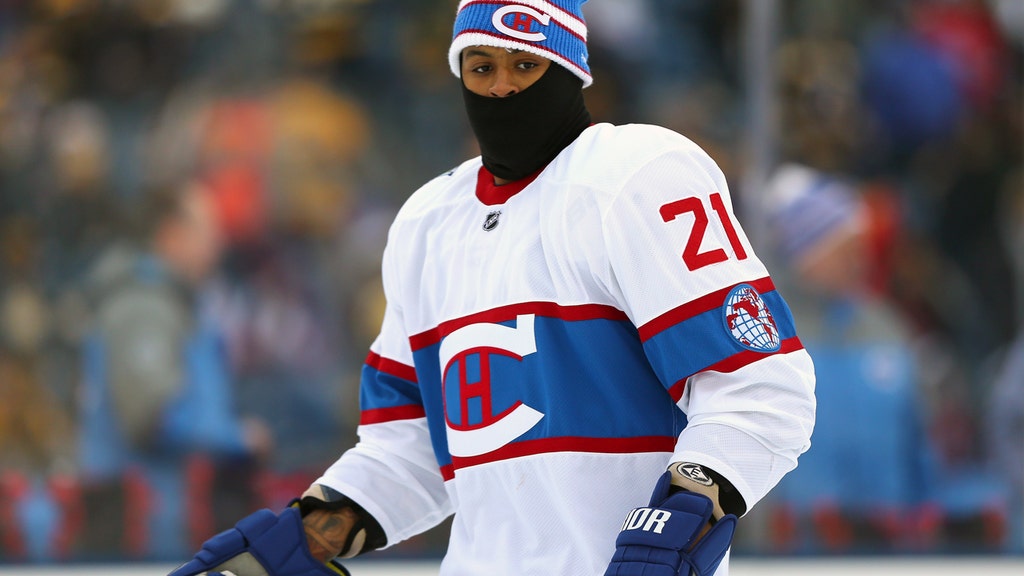 Patriots On Ice Images From The 2016 Winter Classic At Gillette