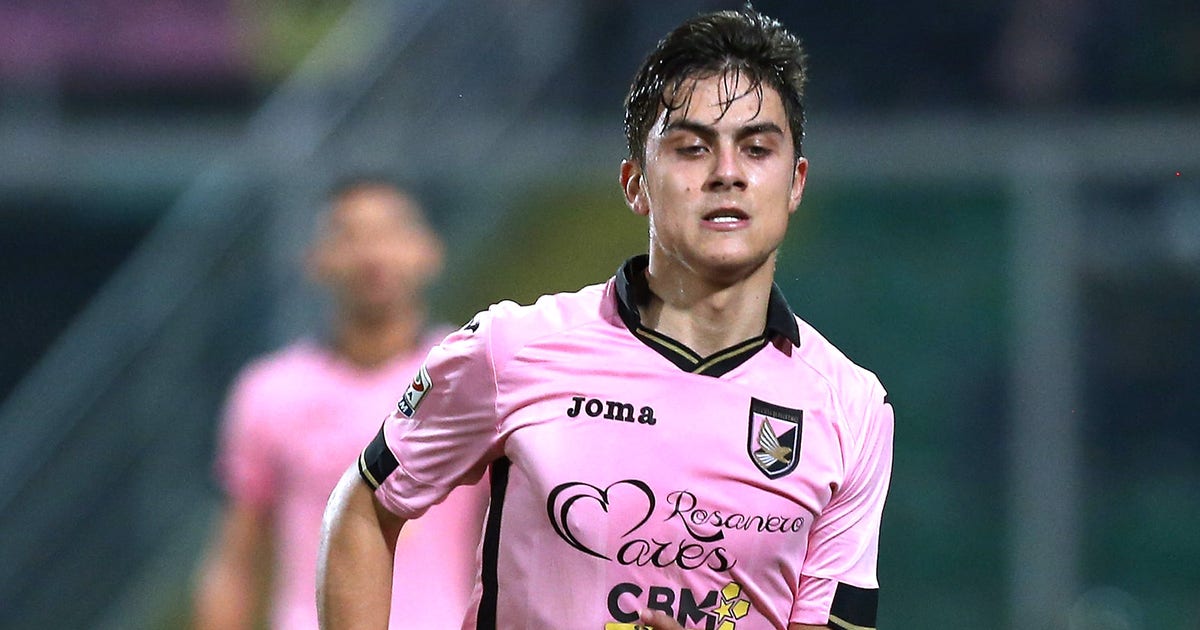 В каком клубе играет. Пауло Дибала 2014. Пауло Дибала в детстве. Paulo Dybala в детстве. Дибала в молодости.