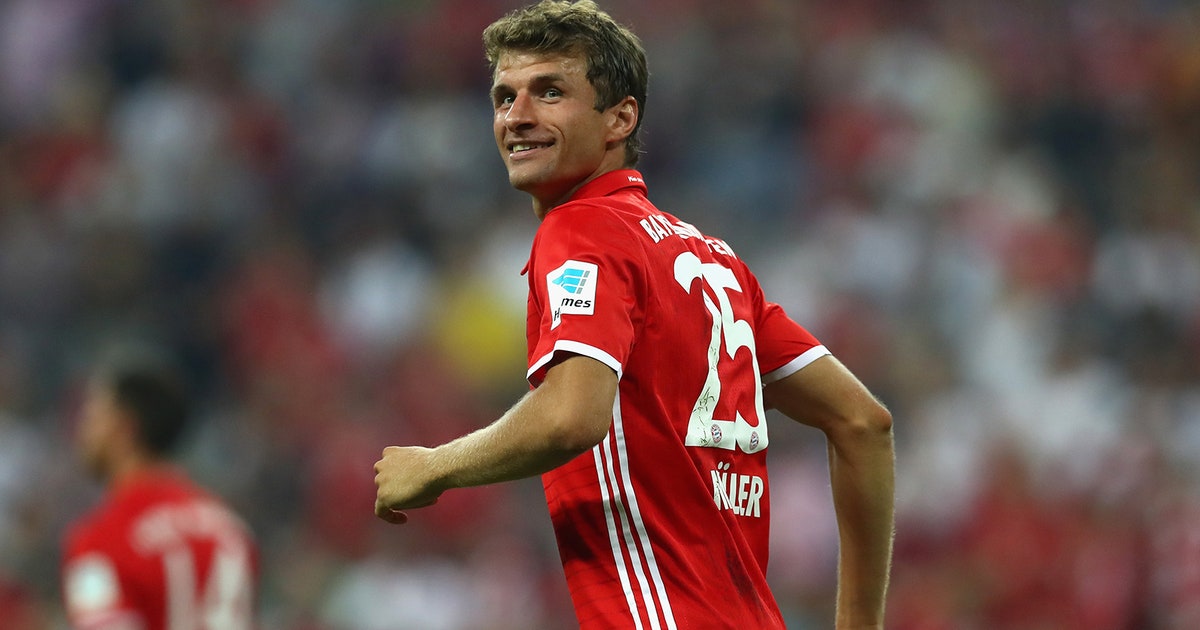 Watch Thomas Muller Dodge The Press In The Most Ingenious