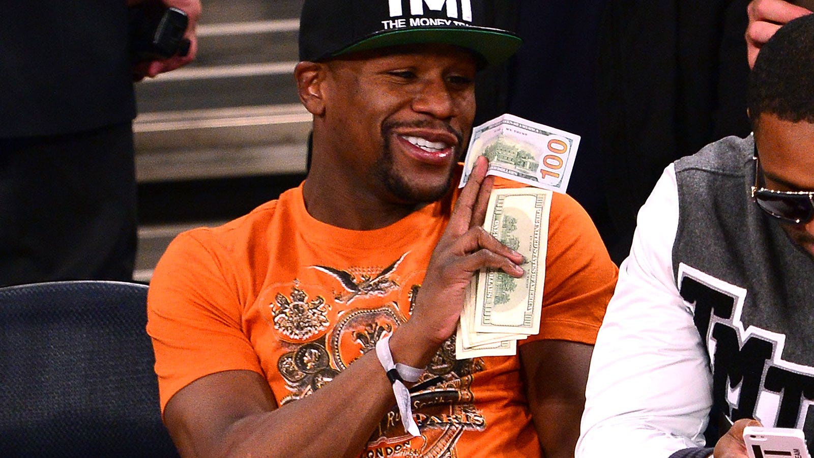 Internet Was Wrong Floyd Mayweather Didn T Lose 10 4m On Broncos