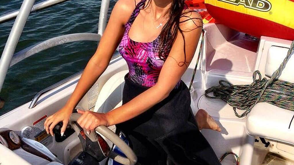 Meet Kacie Mcdonnell The Sec S Newest Qb Heartbreaker Fox