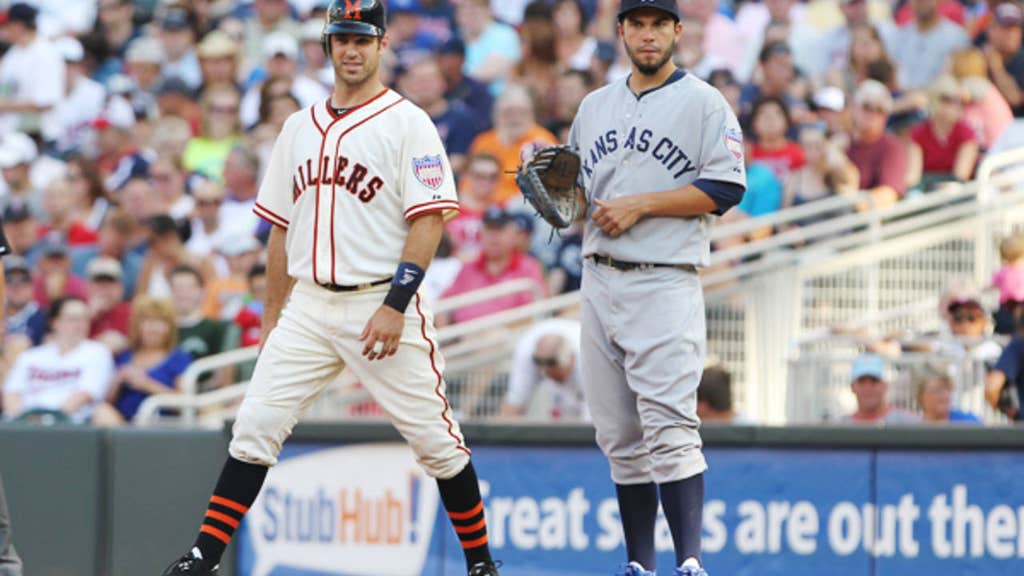MLB teams don throwback uniforms | FOX 