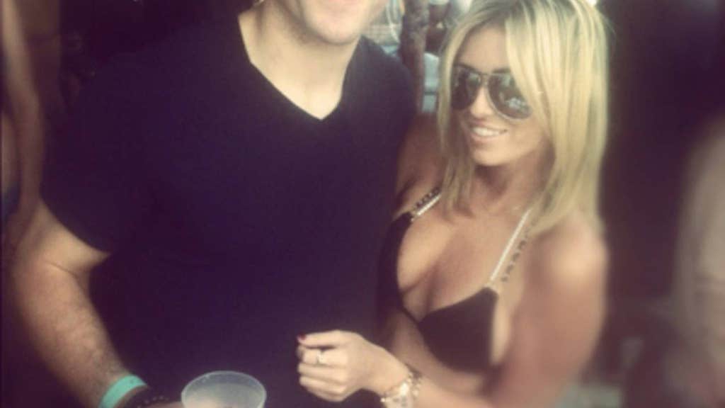 Paulina Gretzky S Twitter Photos Fox Sports