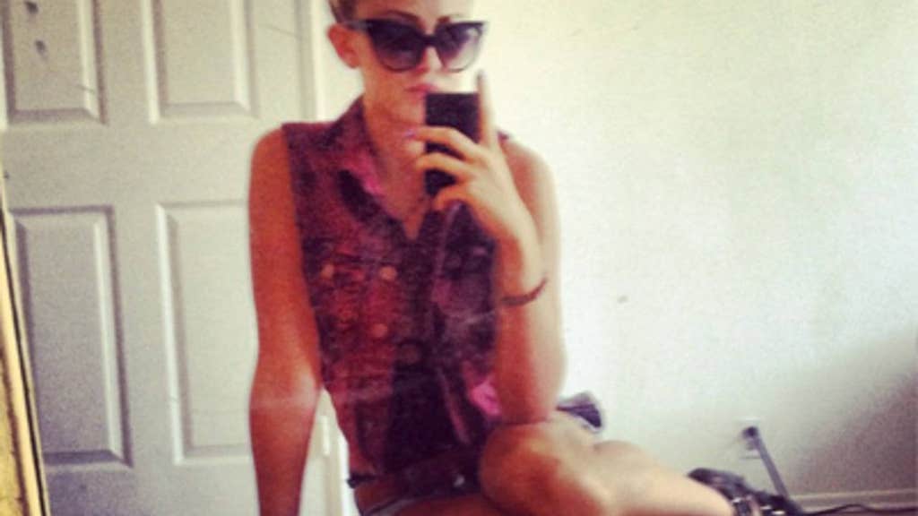 Paulina Gretzky S Twitter Photos Fox Sports