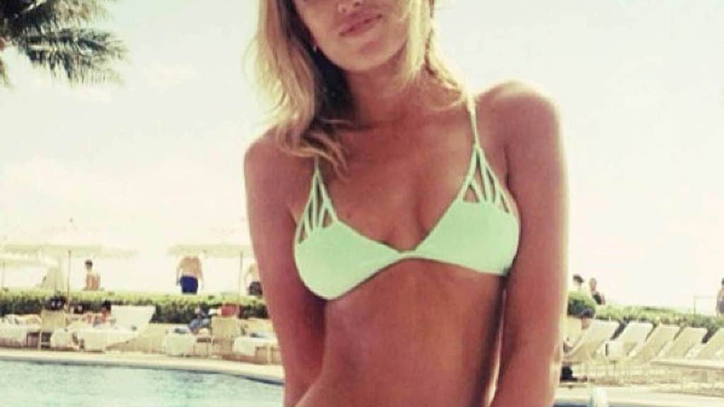 Paulina Gretzky S Twitter Photos Fox Sports