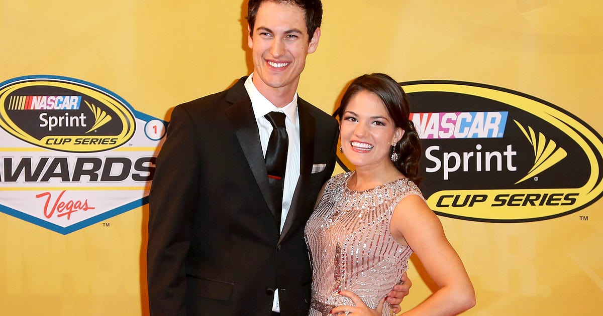 Joey Logano Biography, Age, Height, Wife, Net Worth - Starswiki: Nascar 