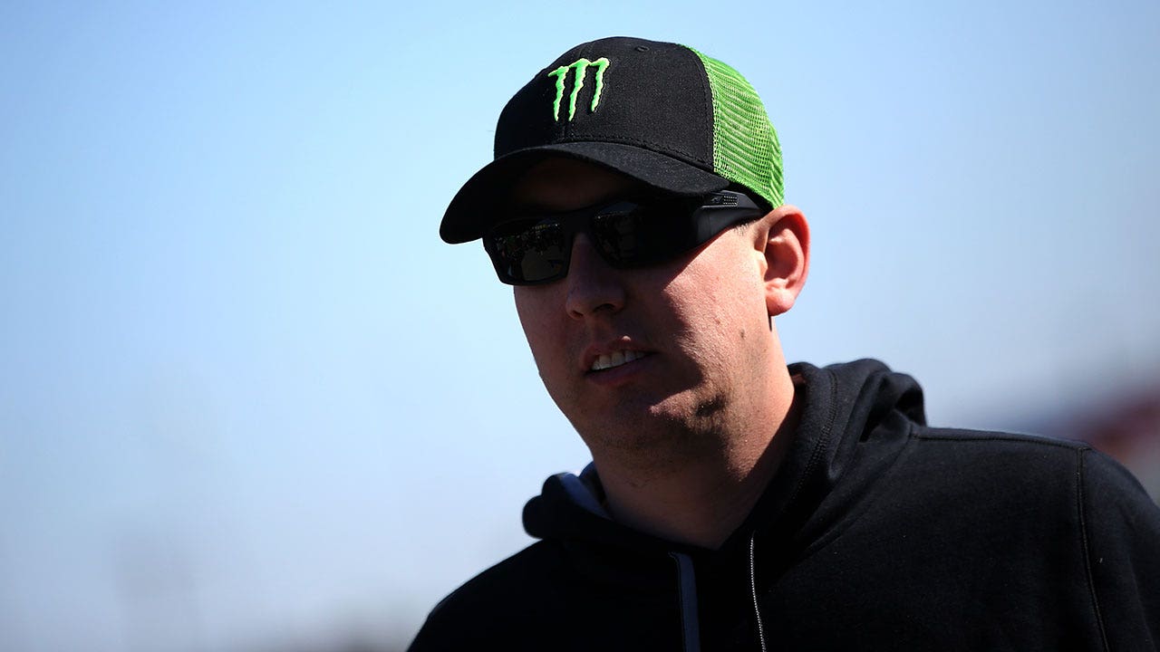Kyle Busch Returns To Racing As Best He Can Fox Sports