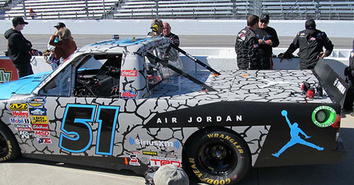 Denny Hamlin, Michael Jordan Partner For Unique NASCAR Sponsorship