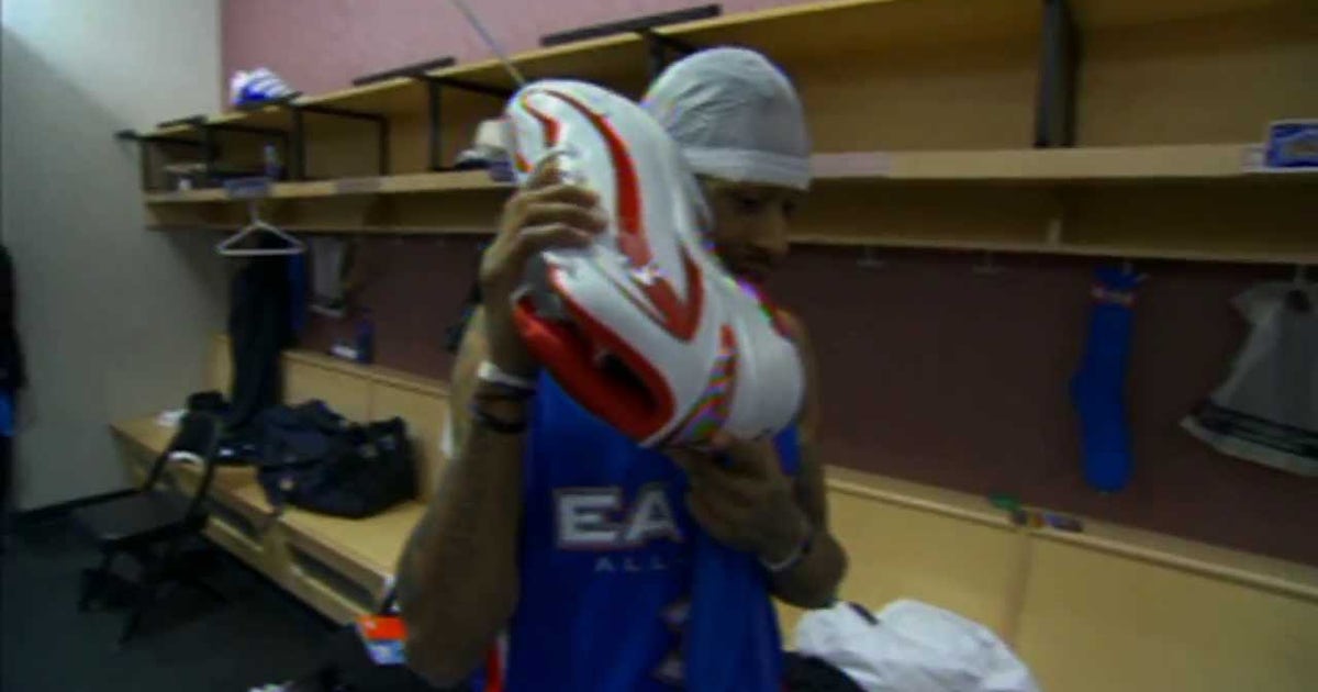 An NBA center's shoe is nearly as big as Simone Biles ...