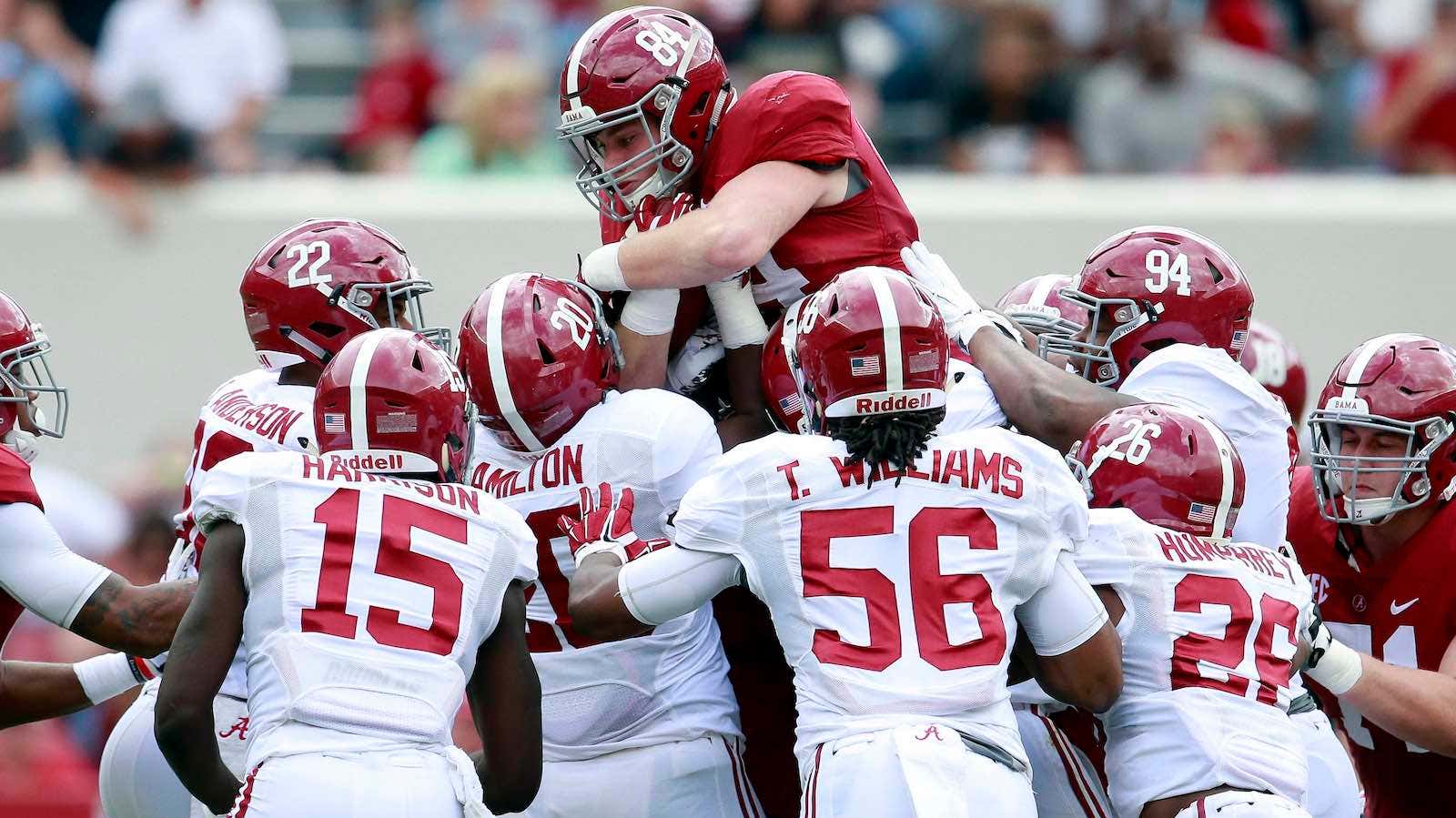 Alabama Crimson Tide Walk On Is Battling An Eye Eating