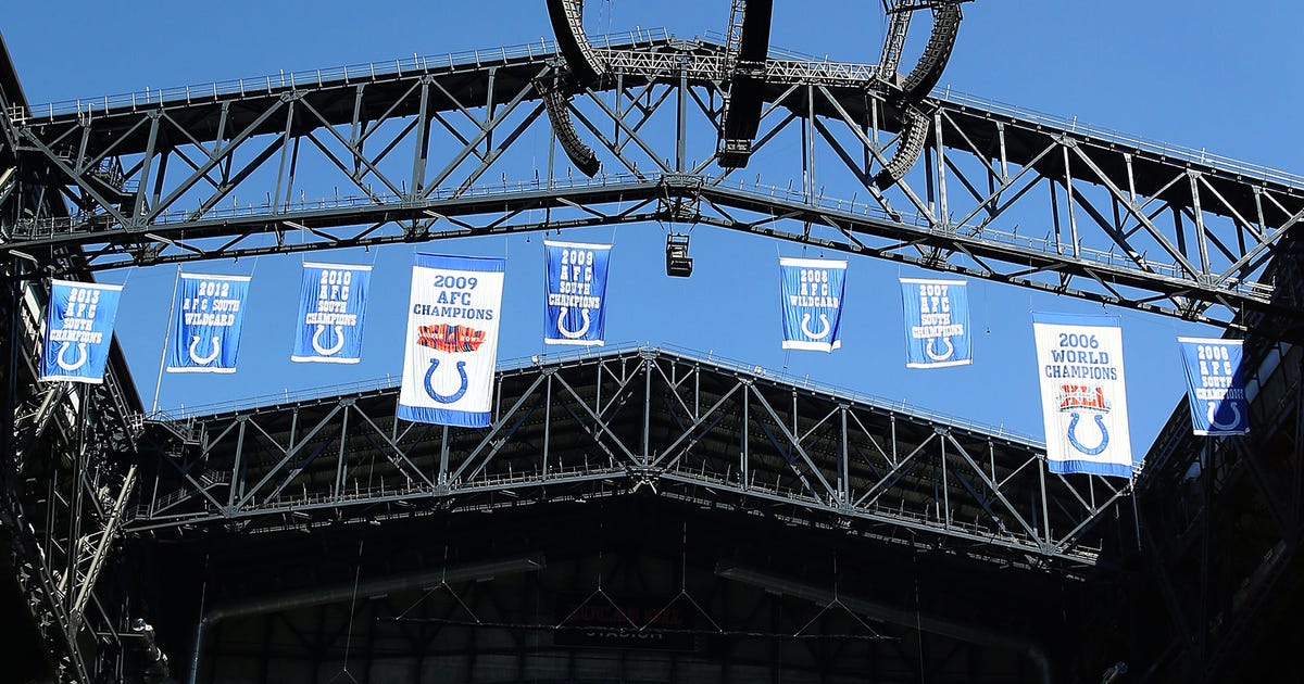 Colts Put Up Unusual Banner At Lucas Oil Stadium | FOX Sports