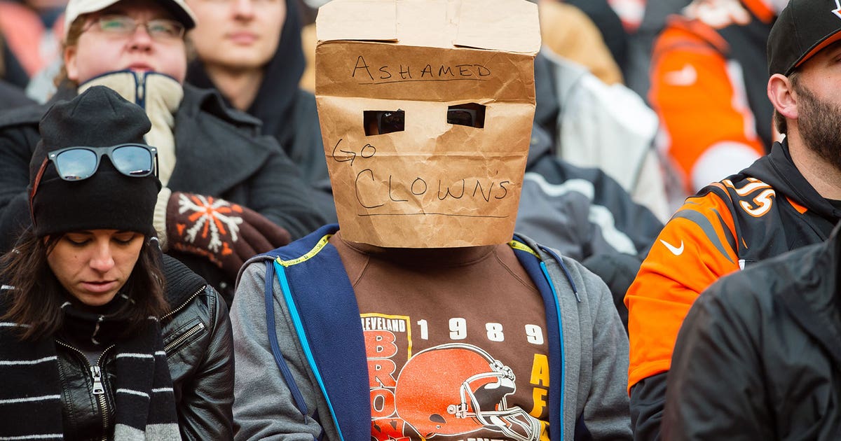 Sad Browns fans get creative with their paper bags and 