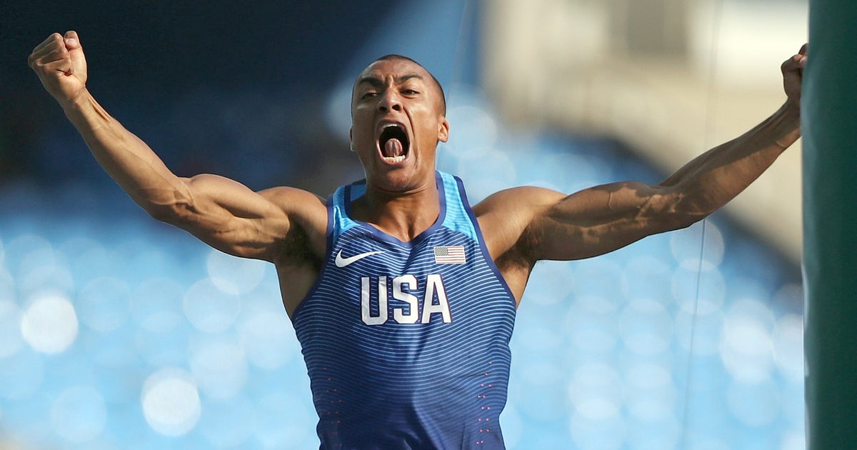 USA's Ashton Eaton wins second straight Olympic decathlon gold FOX Sports