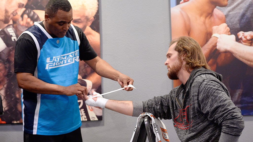 Tuf 19 Eddie Gordon Takes The Win Over Mike King Fox Sports